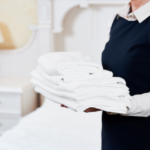 ホテル清掃の品質はホテル選びの基準となる。ホテル清掃の注意点や清掃業者に委託する際のメリット、デメリットをご紹介します。